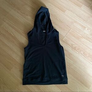 Copper Fit Black Sleeveless Hooded Athletic Top Women’s Medium